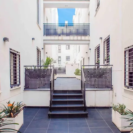 Apartment Relaxing With Community Pool & Parking- Center *